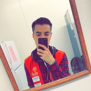 Meet your Posher, Carlos